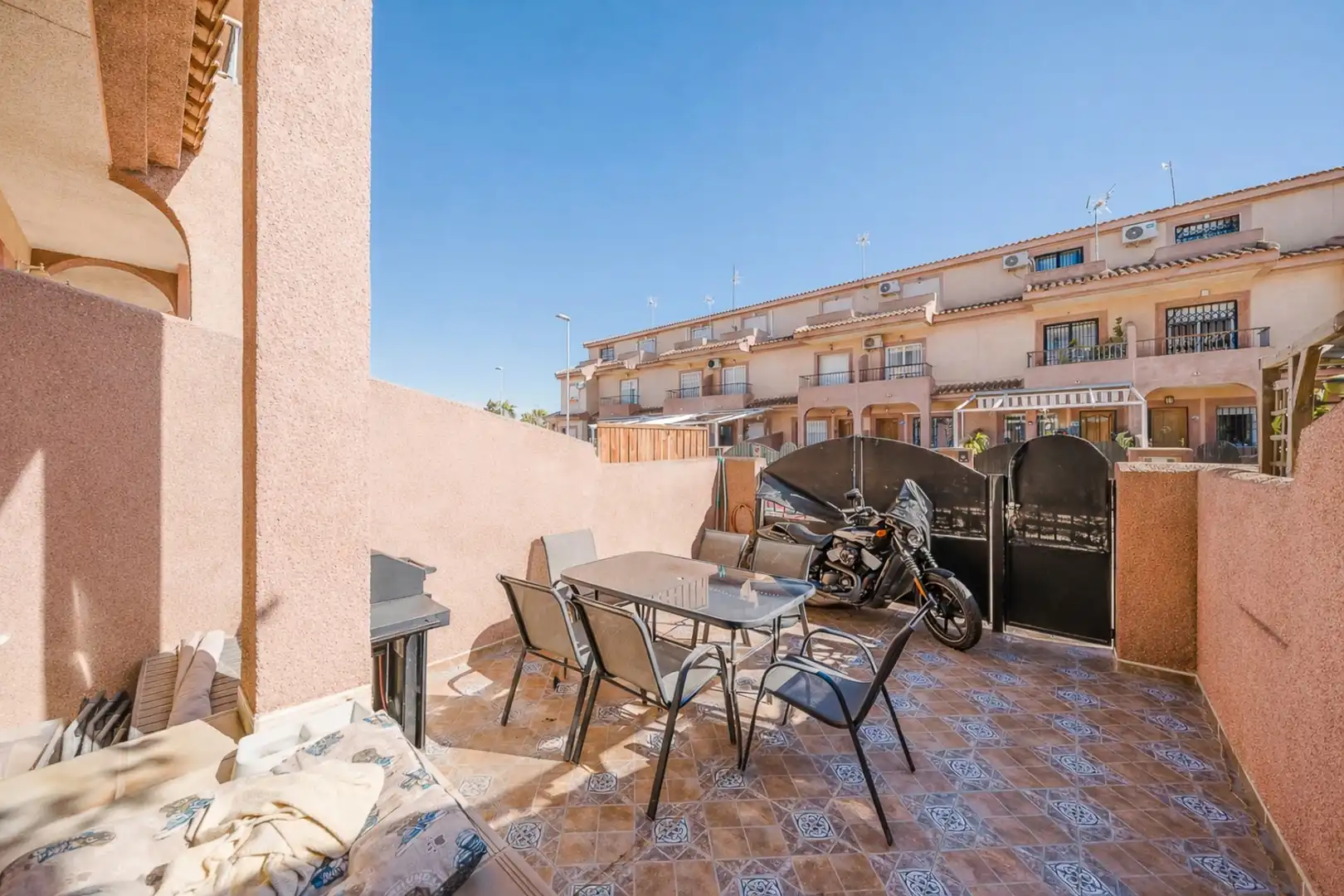Casa adosada en venta en Santiago de la Ribera