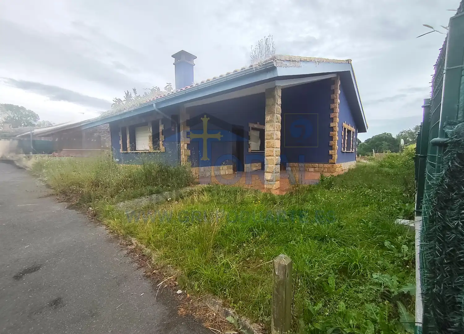 Vista exterior de Casa o xalet en venda en Nava amb Jardí privat i Terrassa