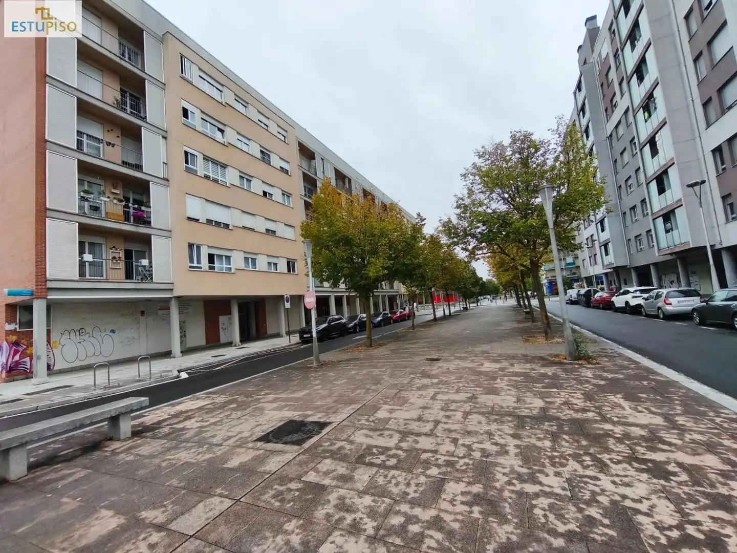 Exterior view of Flat for sale in Salburua - Arantzabela