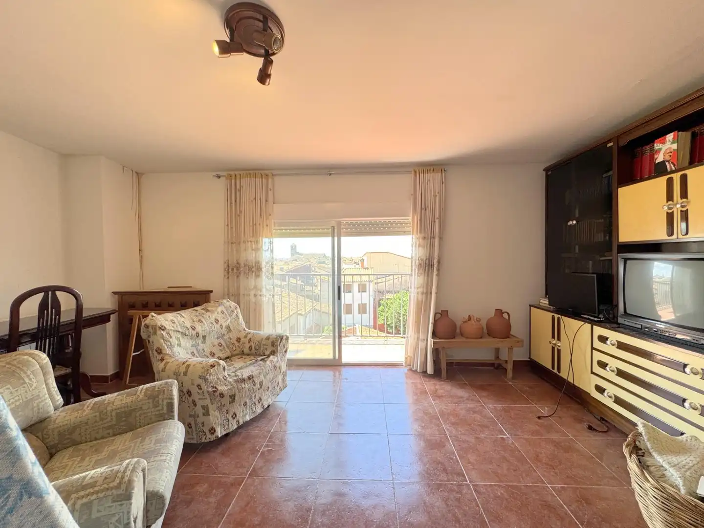Sala de estar de Casa o chalet en venta en Candeleda con Aire acondicionado, Calefacción y Terraza
