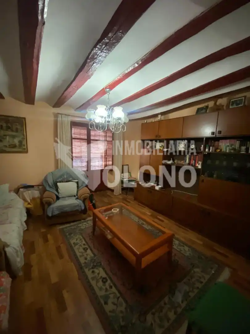 Sala d'estar de Finca rústica en venda en Rodezno amb Traster
