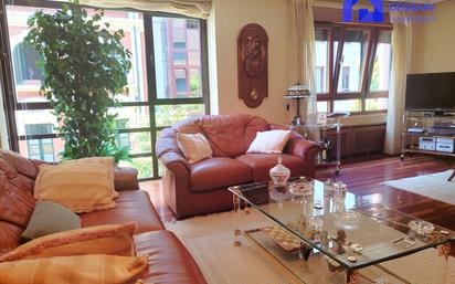 Living room of Flat for sale in Oviedo   with Heating