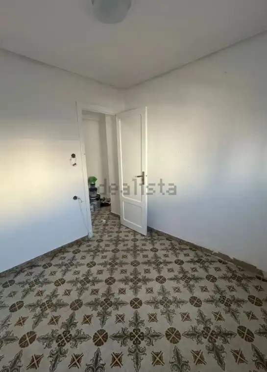 Habitación de Piso en venta en Paterna con Horno y Balcón
