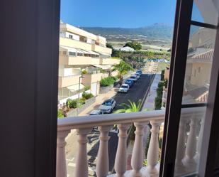 Vista exterior de Apartament de lloguer en Guía de Isora amb Forn, Rentadora i Balcó