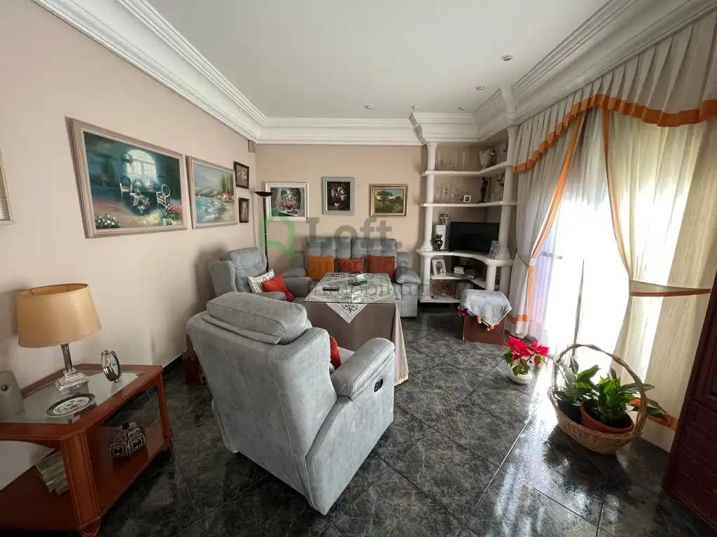 Wohnzimmer von Gebäude zum Verkauf in Badajoz
