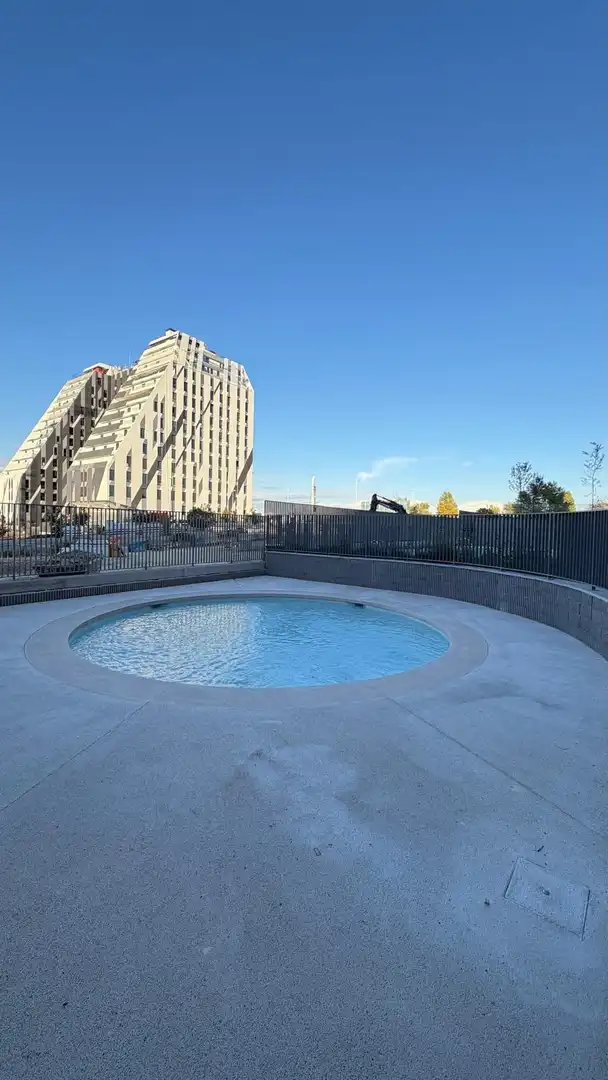 Piscina de Apartament de lloguer en Hortaleza