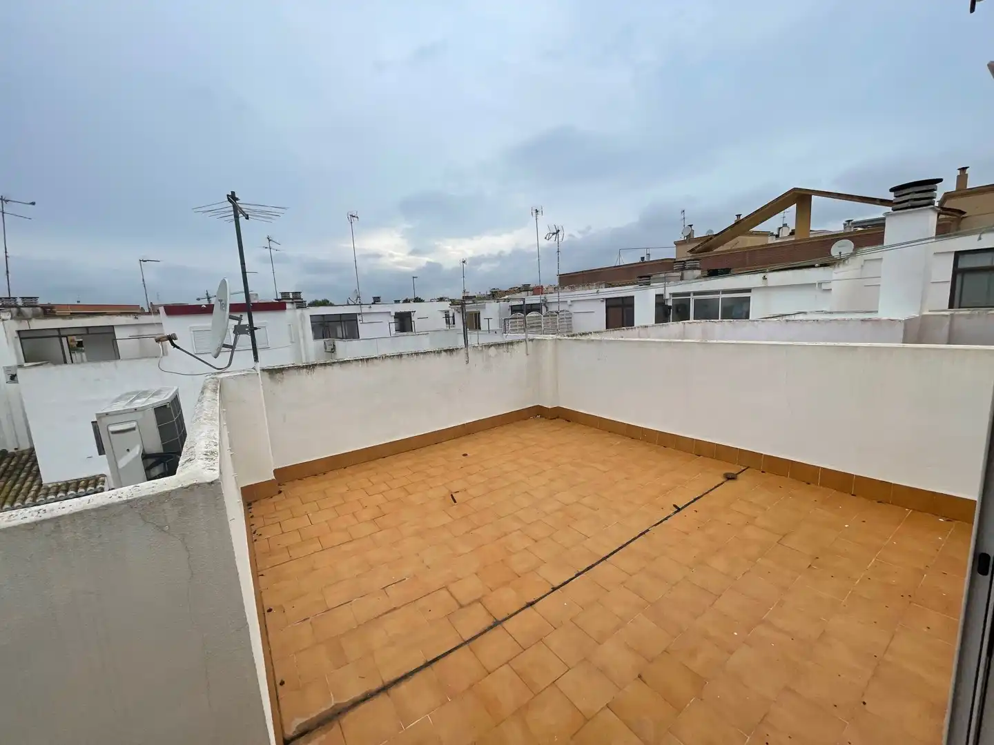 Terrassa de Casa adosada en venda en Catarroja amb Terrassa, Traster i Moblat