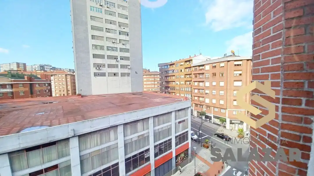 Vista exterior de Pis de lloguer en Bilbao  amb Calefacció