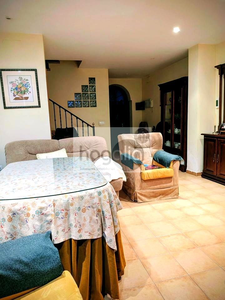 Living room of House or chalet for sale in  Sevilla Capital  with Air Conditioner, Heating and Terrace