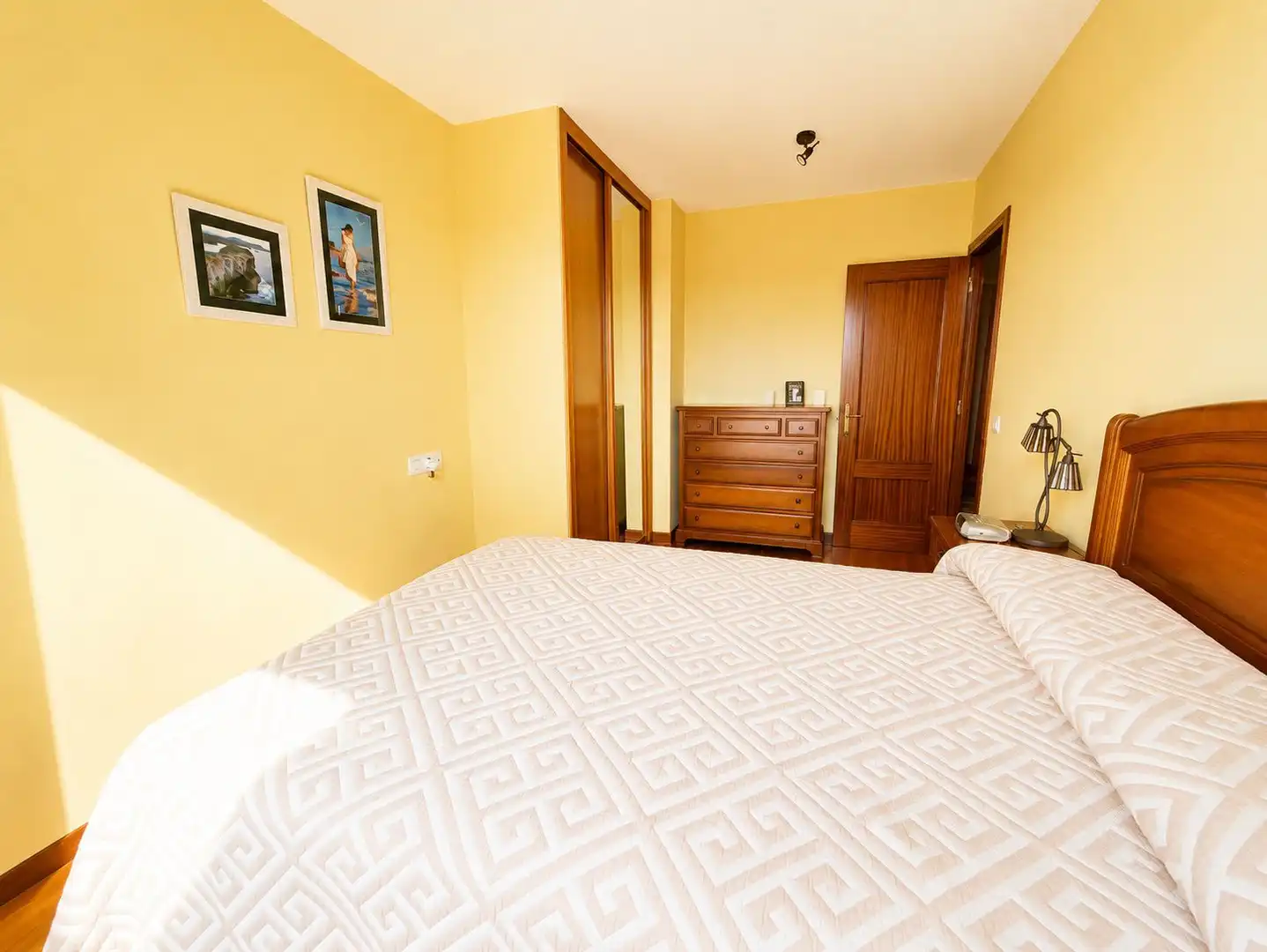 Habitación de Piso en venta en Oviedo  con Calefacción y Trastero
