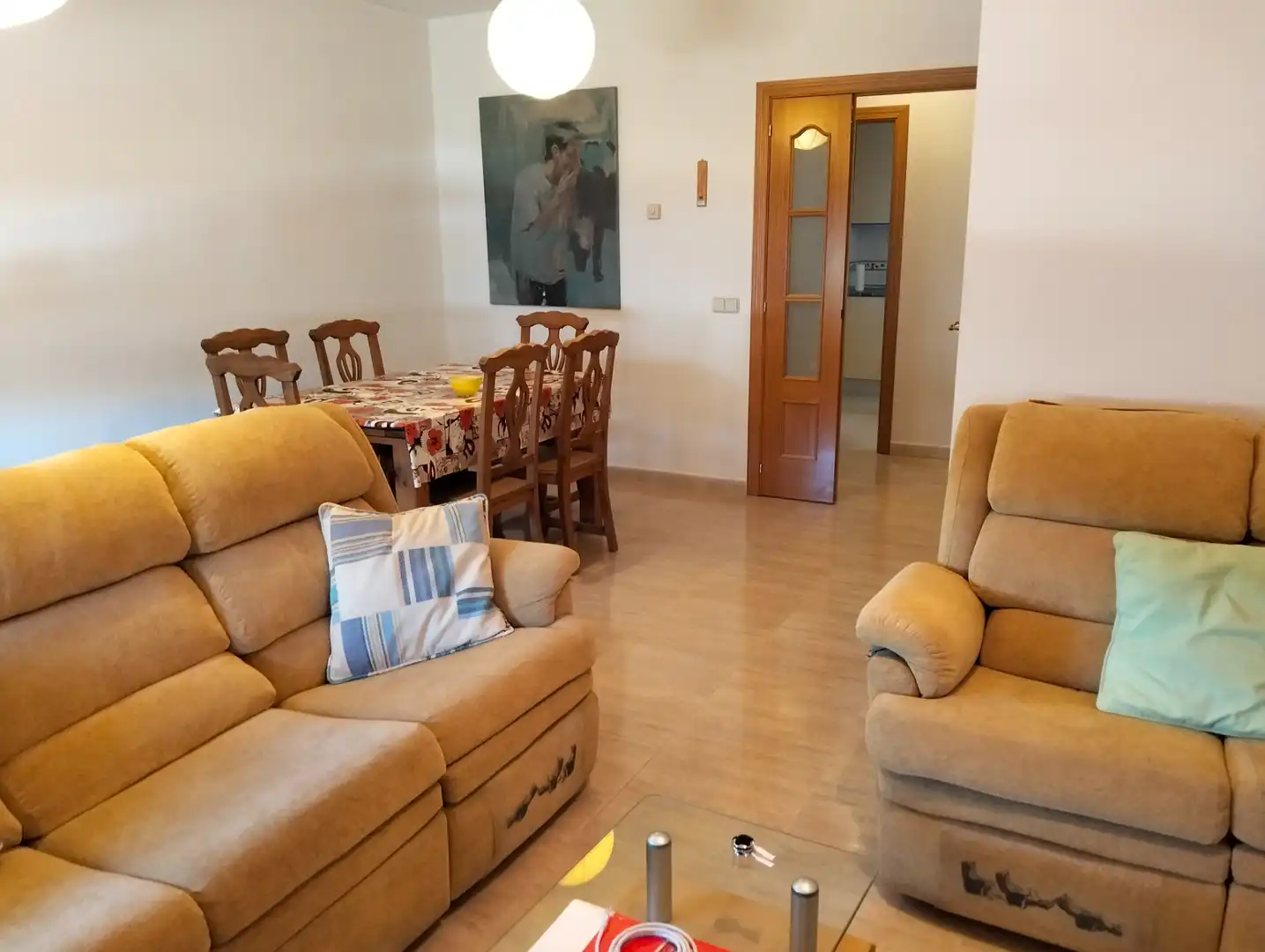 Sala d'estar de Casa adosada en venda en Bargas amb Aire condicionat, Calefacció i Moblat
