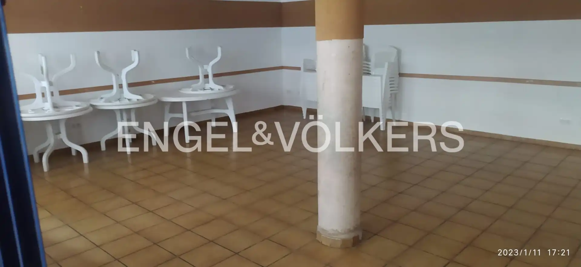 Wohnung zur Miete in Valencia mit Klimaanlage, Heizung und Privatgarten