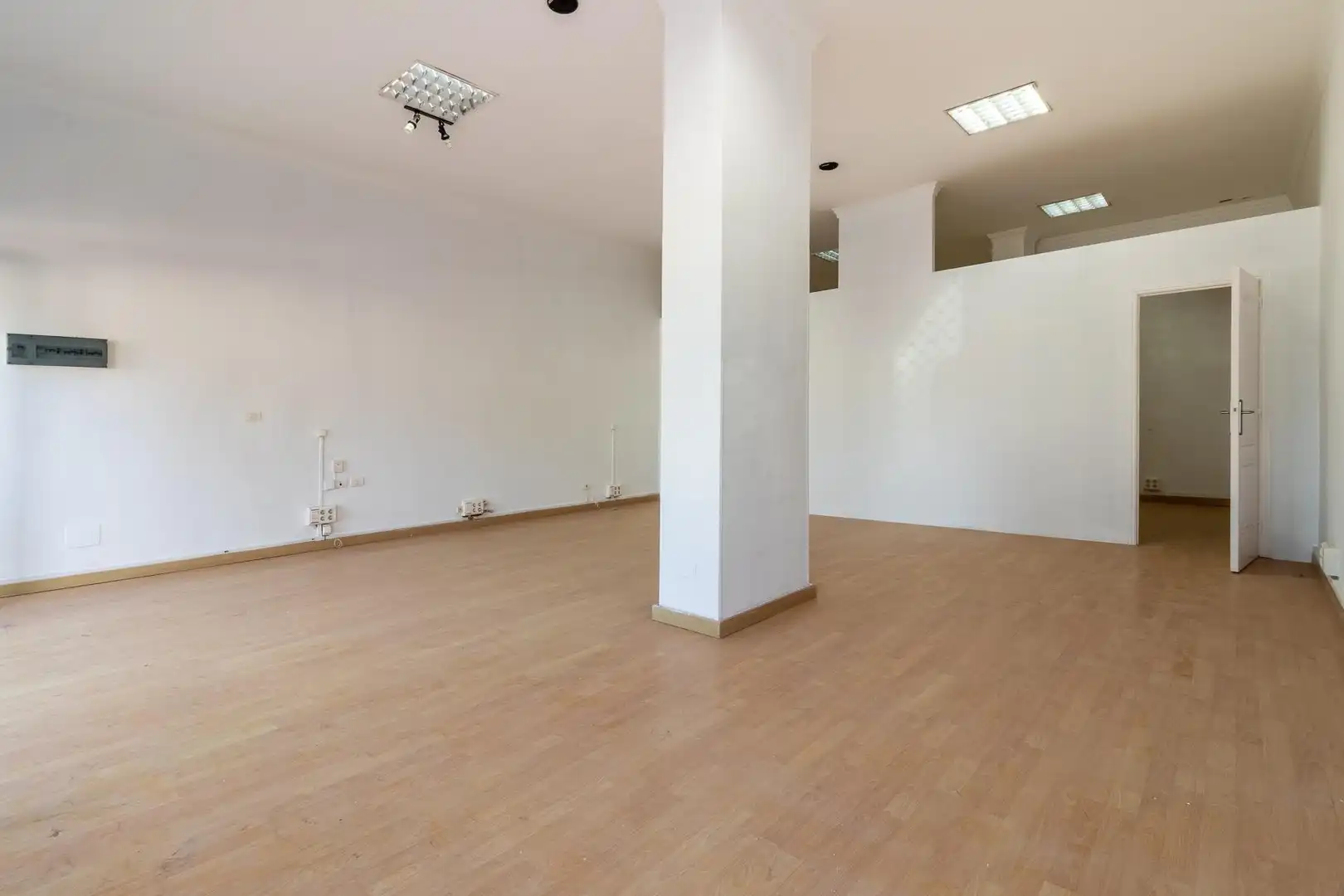 Business premises for sale in Calle de los Fondos de Segura, imagen 6