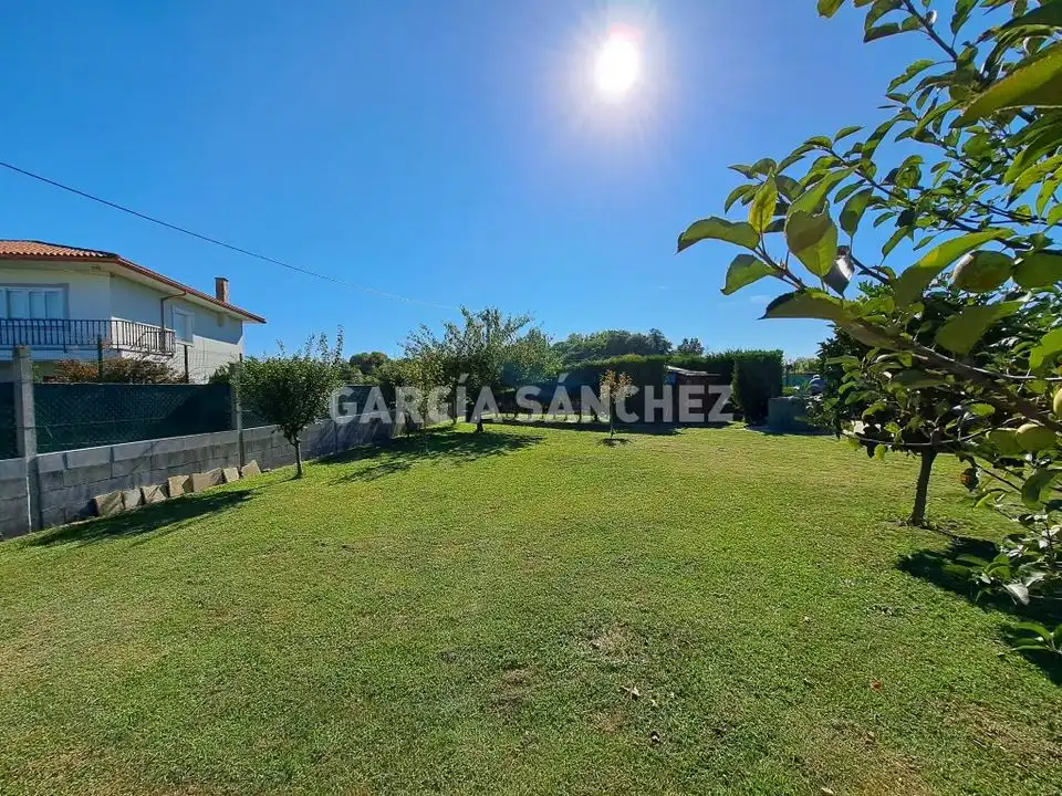 Land for sale in Boiro