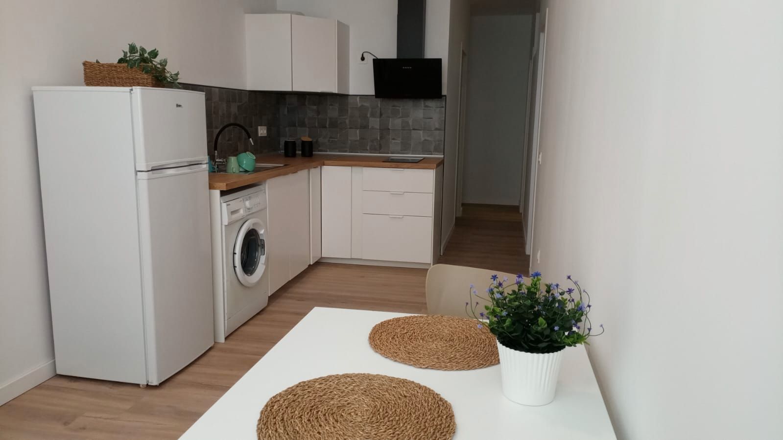 Kitchen of Flat for rent in  Santa Cruz de Tenerife Capital  with Furnished and Washing machine