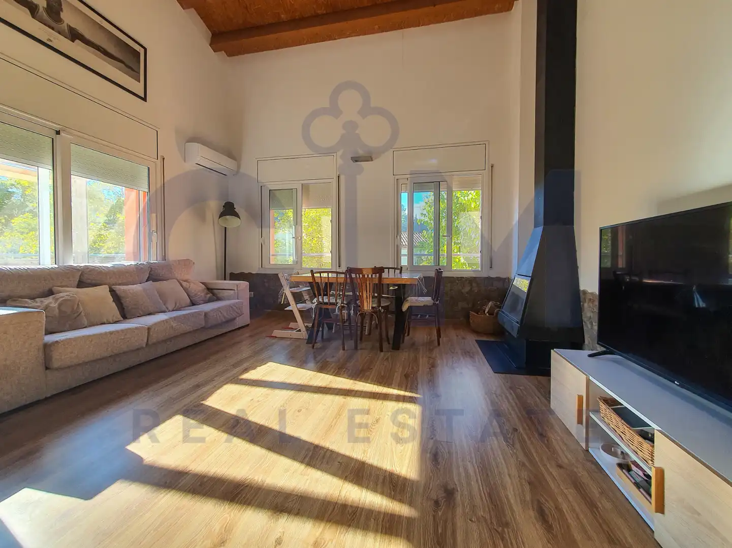 Sala de estar de Dúplex en venta en Vallgorguina, Barcelona