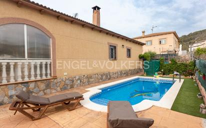 Piscina de Casa o xalet en venda en El Vendrell amb Terrassa i Piscina