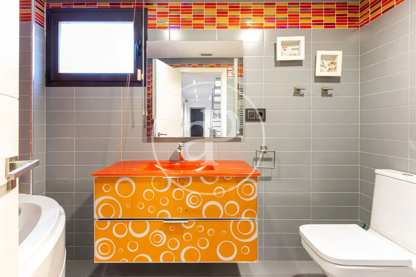 Bathroom of Houses for sale in Chiva  with Air Conditioner, Heating and Private garden