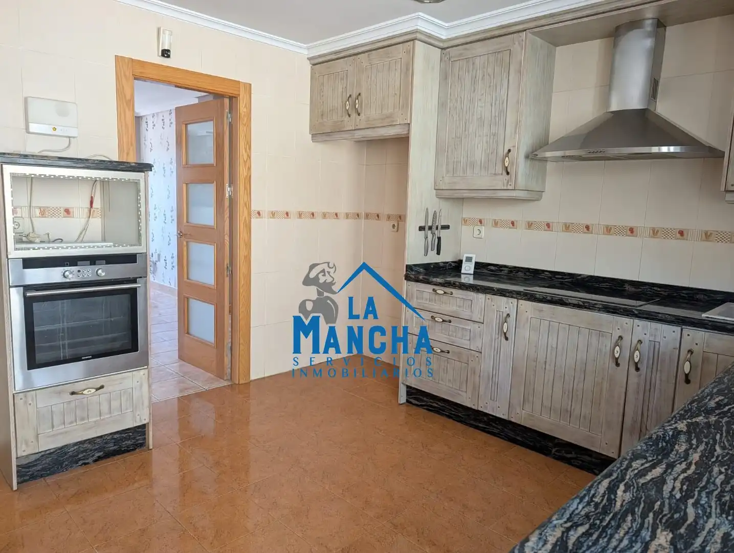Cocina de Casa adosada en venta en La Gineta con Calefacción, Trastero y Balcón