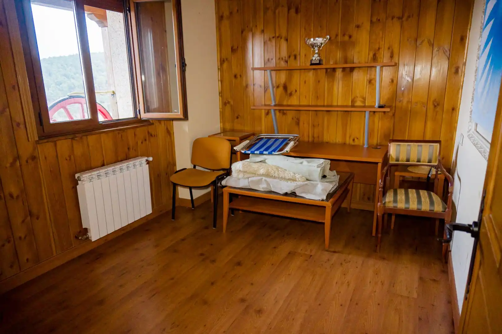 Dormitori de Casa o xalet en venda en Villagatón amb Aire condicionat, Calefacció i Jardí privat