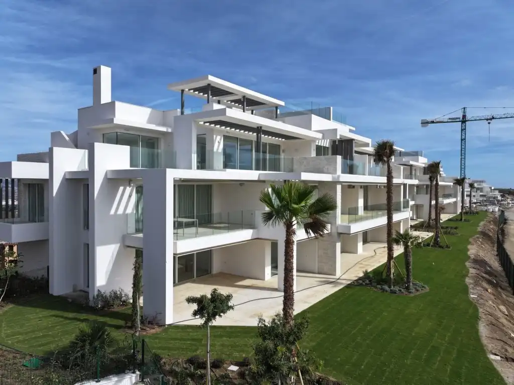 Apartment with pool for sale in La Mairena