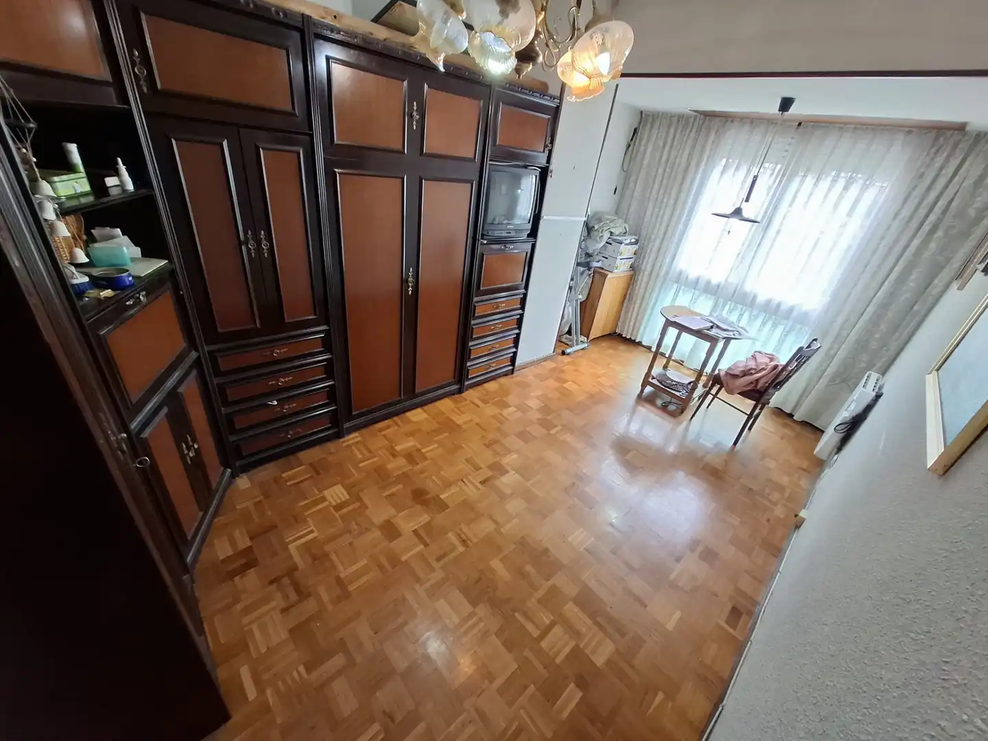 Habitación de Piso en venta en  Logroño con Calefacción, Parquet y Terraza