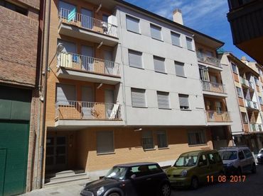 Piso con balcón en venta en Calle María de Pablos Cerezo 6