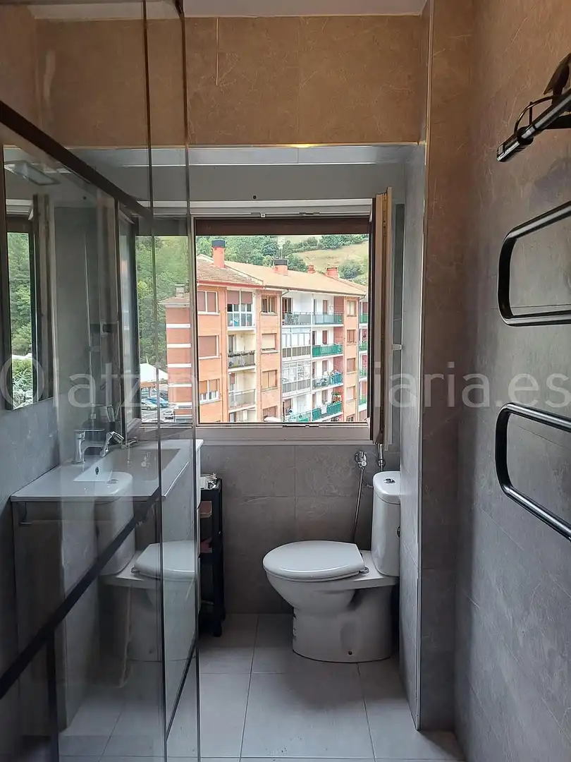 Bathroom of Flat for sale in Güeñes