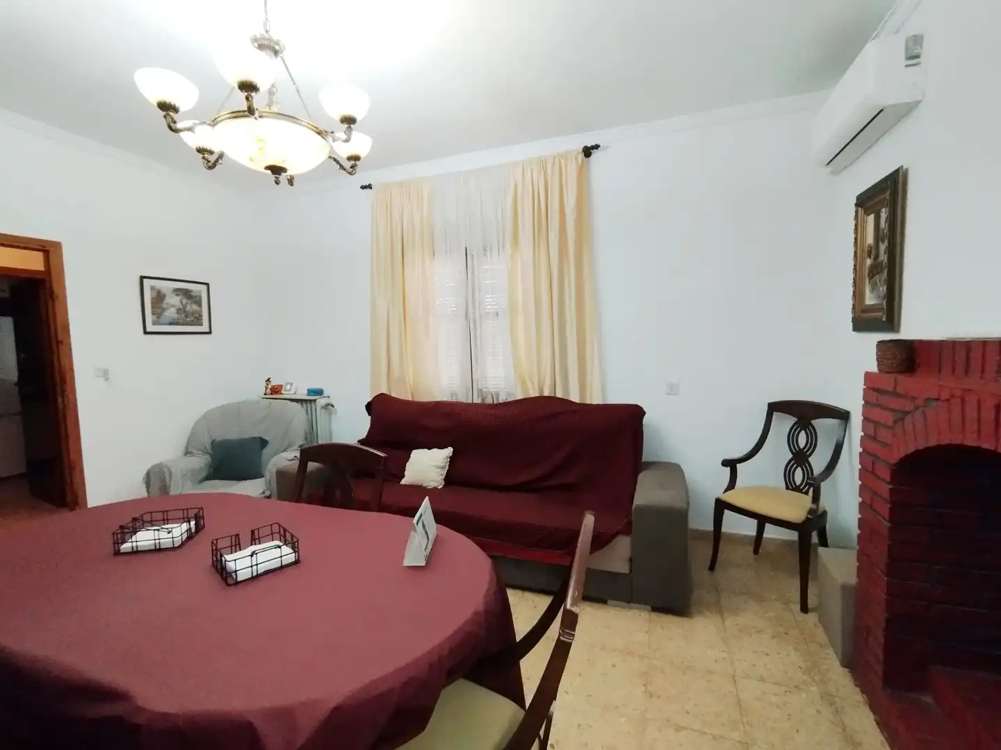 Sala d'estar de Finca rústica en venda en Tomelloso amb Aire condicionat, Jardí privat i Piscina