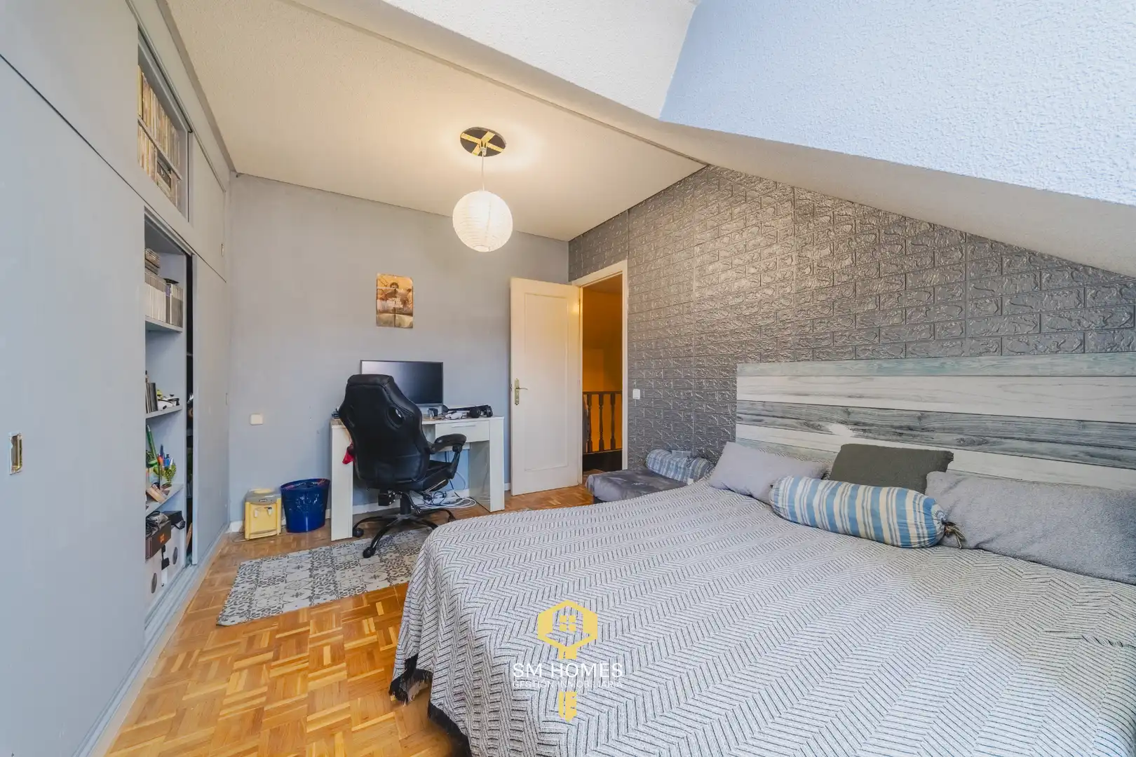 Habitación de Dúplex en venta en San Fernando de Henares con Aire acondicionado y Calefacción