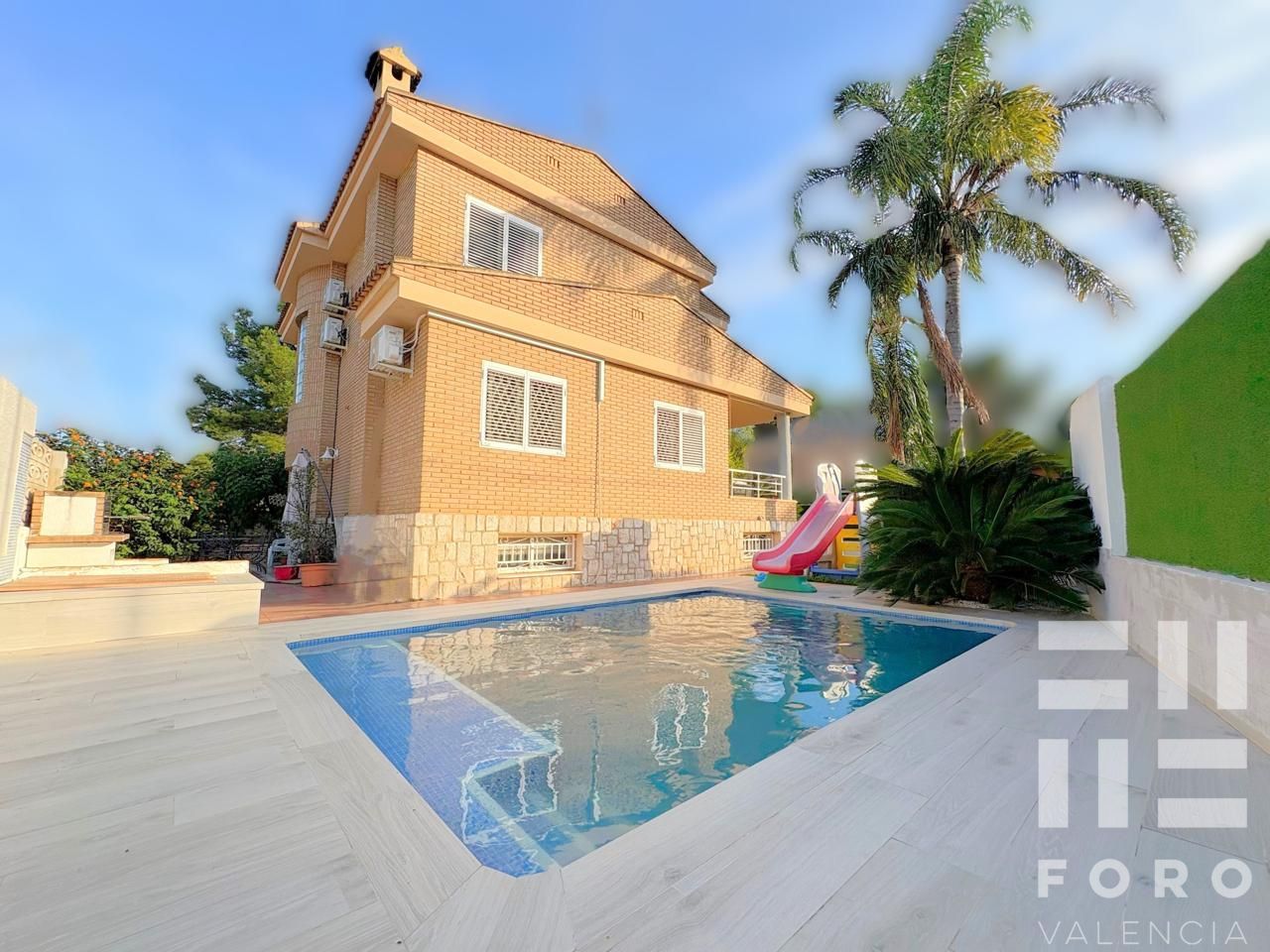 Swimming pool of House or chalet for sale in Torrent  with Air Conditioner, Heating and Private garden