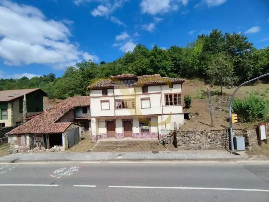 Haus mit Garten zum Verkauf in Rioseco