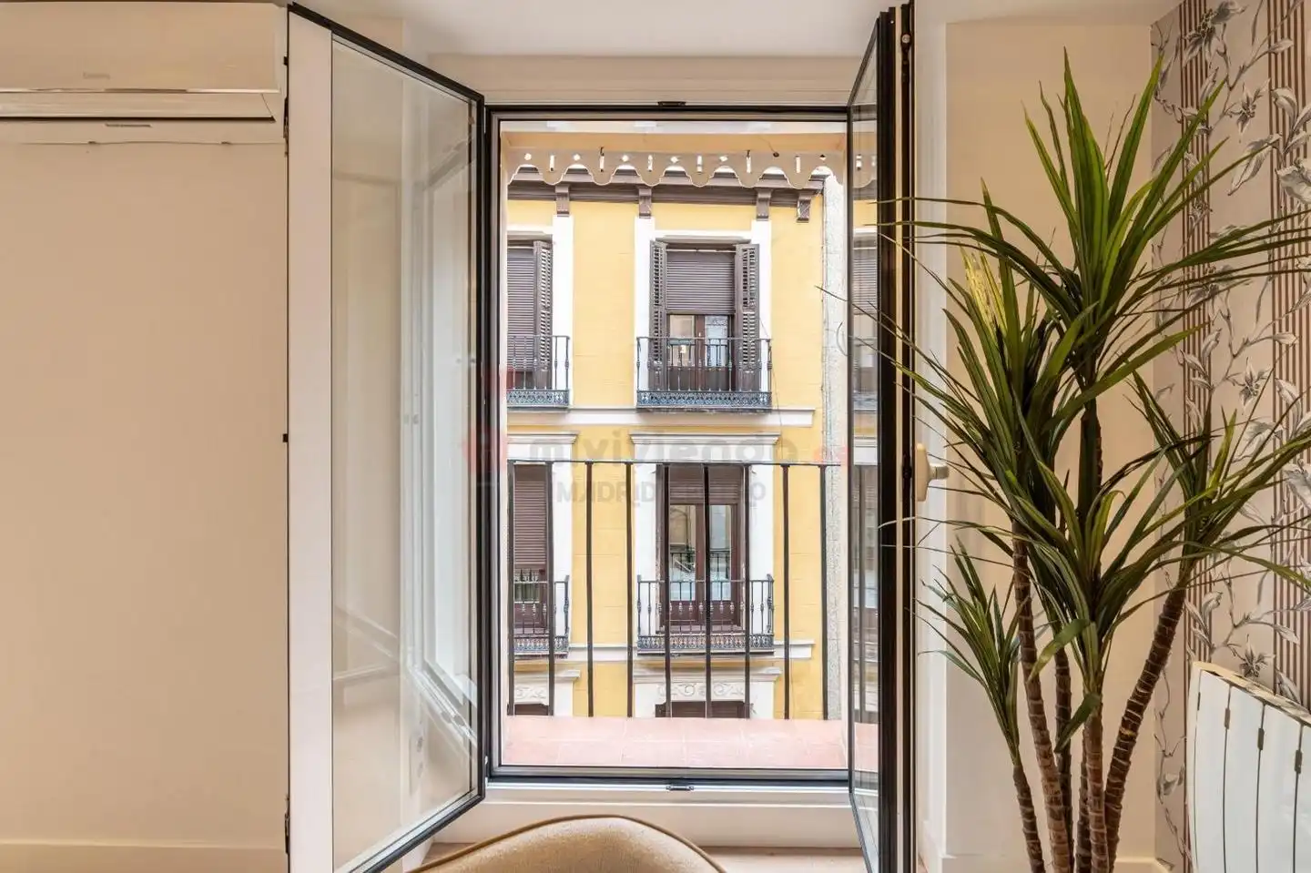 Piso con terraza en venta en Calle de Pérez Galdós, imagen 11