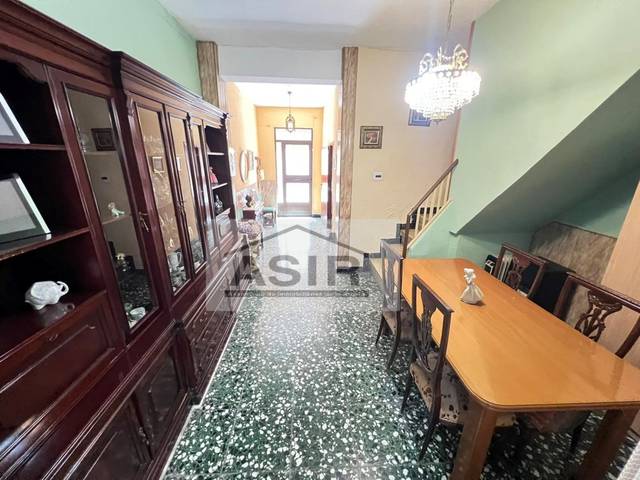 Casa-chalet en Venta en N/A en Caputxins