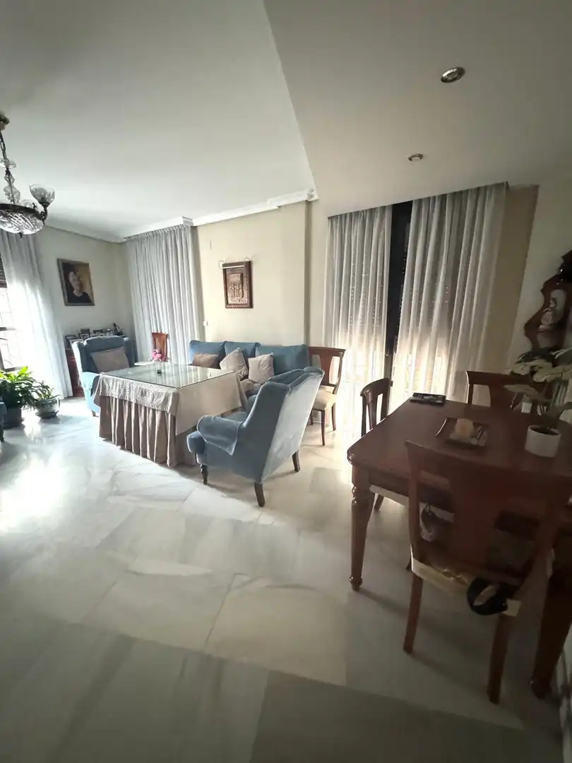 Sala d'estar de Casa o xalet en venda en Córdoba amb Aire condicionat, Calefacció i Terrassa