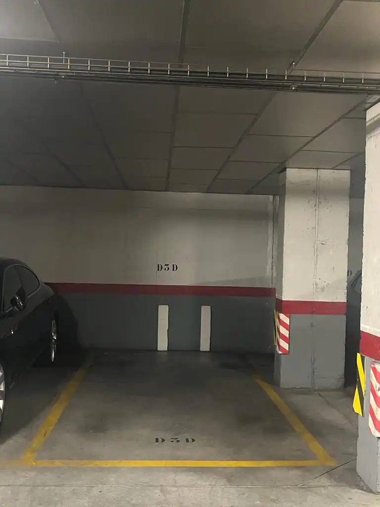Parking of Garage for rent in Madrid