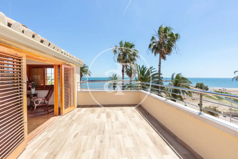 Terraza de Casa o chalet de alquiler en La Pobla de Farnals con Aire acondicionado, Calefacción y Jardín privado
