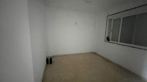 Foto 2 de Casa adosada en venta en C/ de Leopoldo de Alpandeire, Torre de la Reina, Guillena