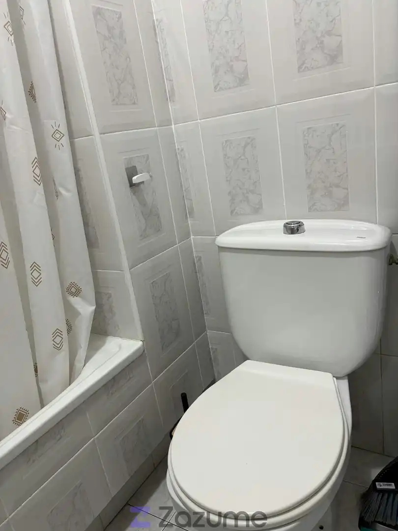 Badezimmer von Wohnung zur Miete in Torrevieja mit Klimaanlage, Heizung und Möbliert