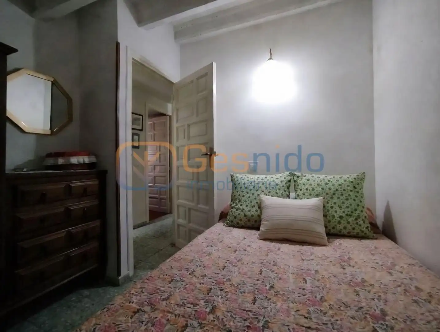 Schlafzimmer von Haus oder Chalet zum Verkauf in Torrecaballeros mit Heizung, Parkett und Abstellraum