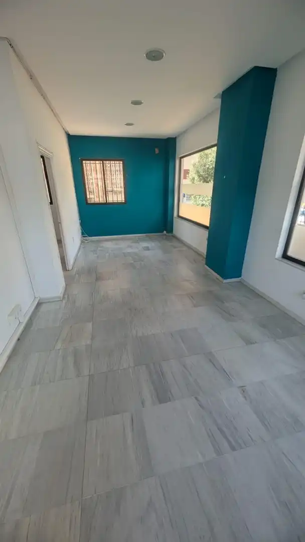 Oficina de alquiler en San Bernabé