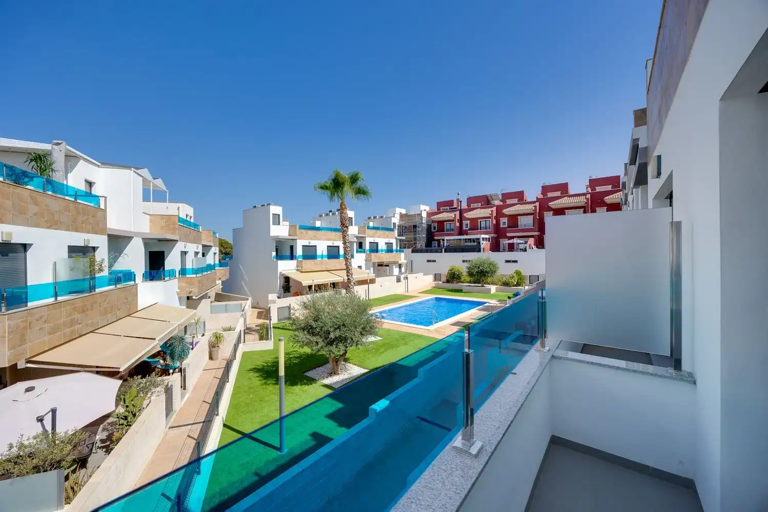 Reihenhaus mit Pool zum Verkauf in Calle Carmen Laforet 58, imagen 22