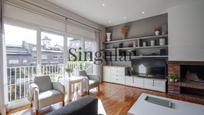 Living room of Single-family semi-detached for sale in Sant Cugat del Vallès  with Air Conditioner, Heating and Private garden