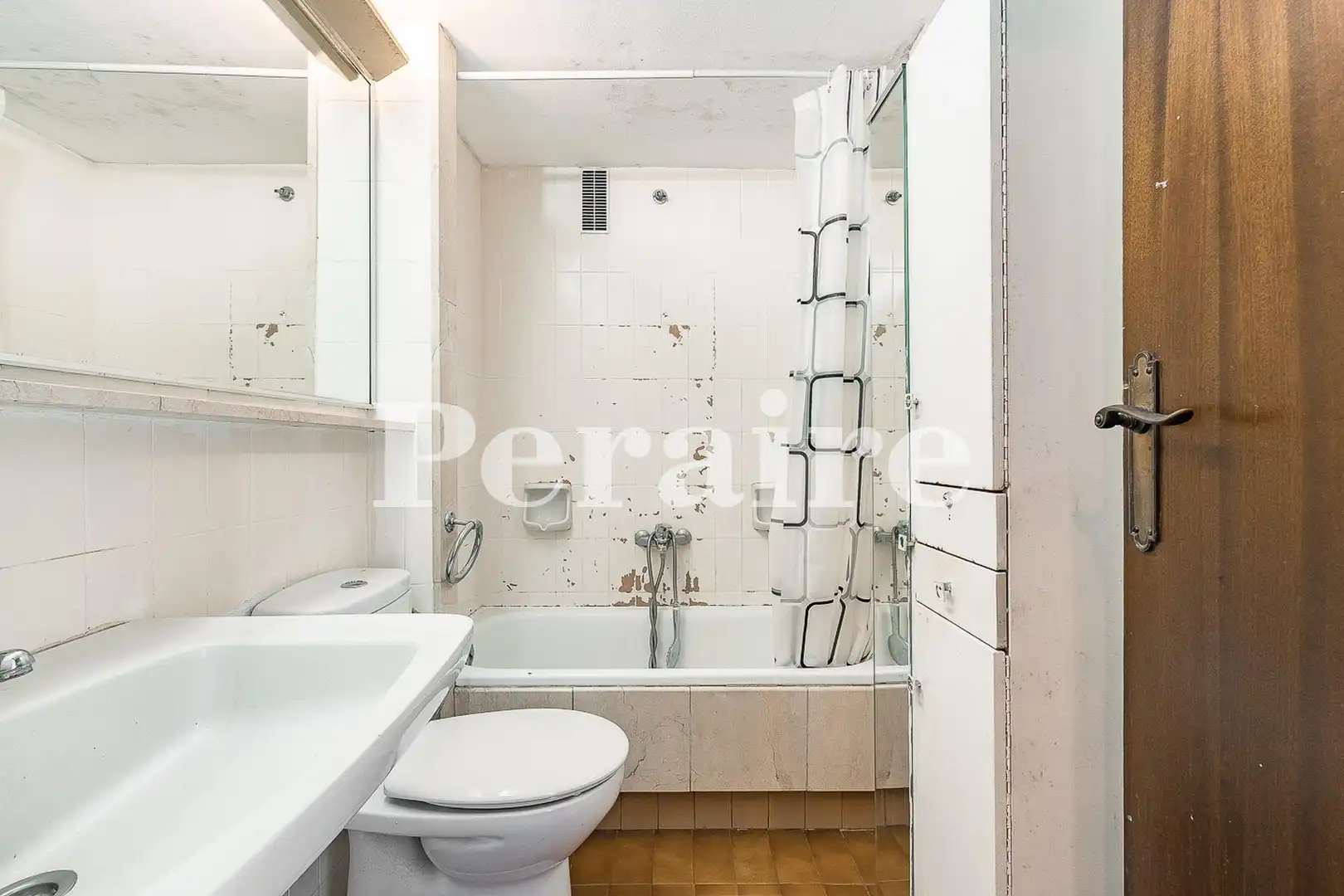 Bathroom of Flat for sale in Gràcia