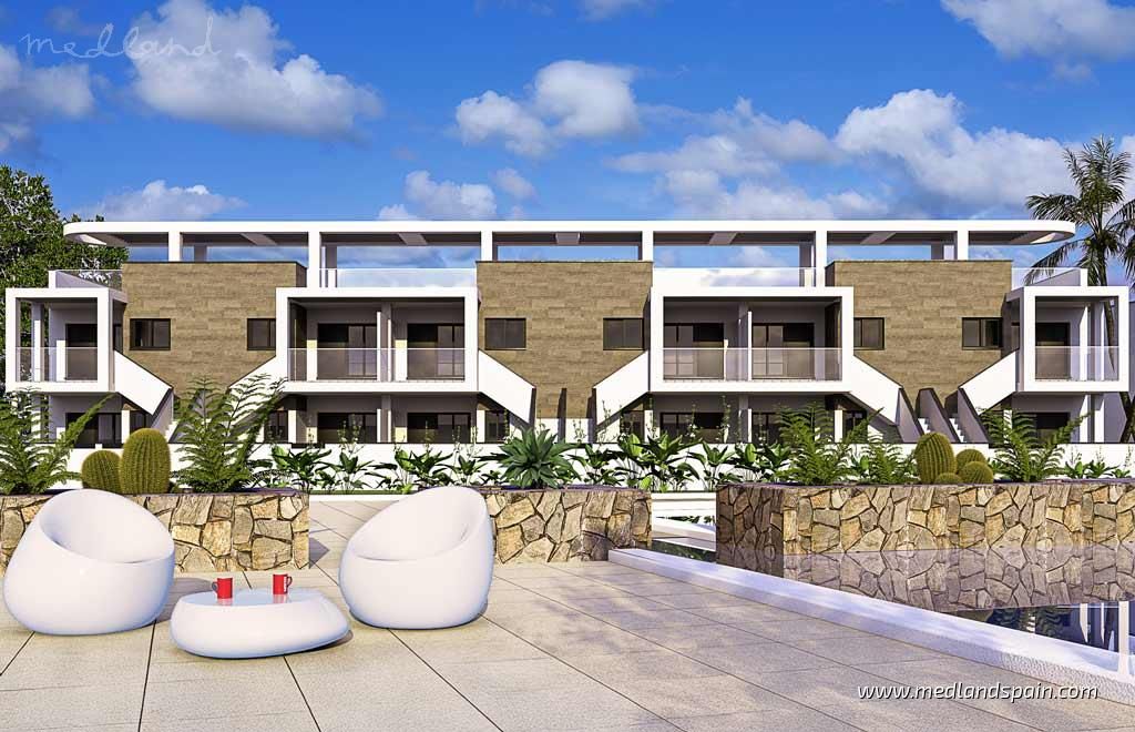 Terrasse von Wohnungen zum verkauf in Pilar de la Horadada mit Privatgarten, Terrasse und Gemeinschaftspool