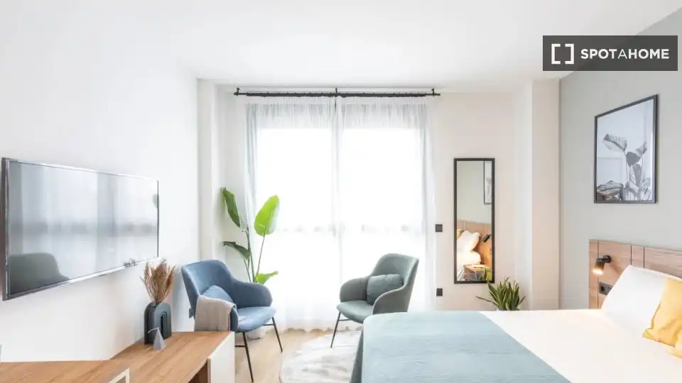 Habitación de Piso de alquiler en Madrid con Aire acondicionado, Calefacción y Amueblado