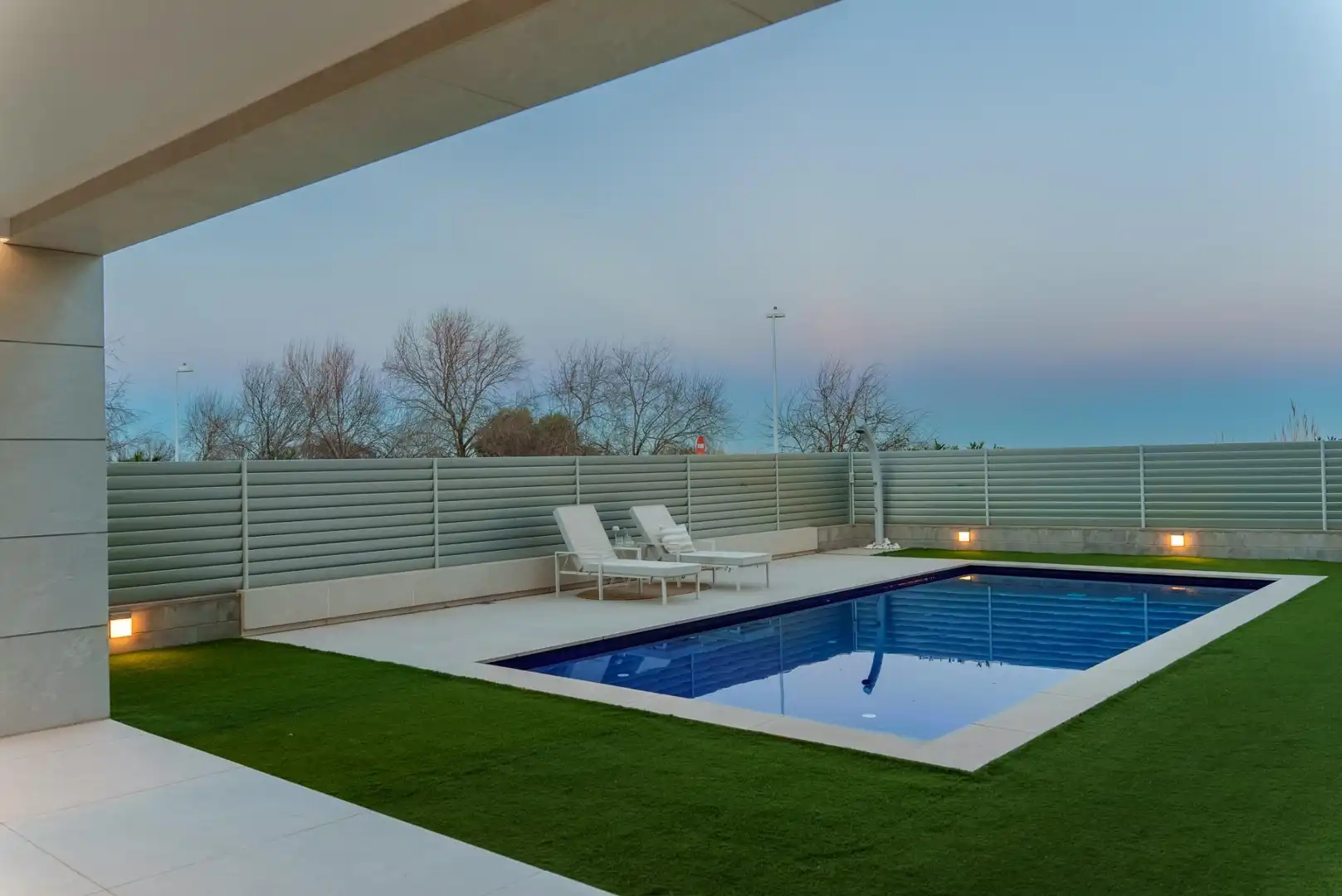 Piscina de Casa o xalet en venda en Sagunto / Sagunt amb Aire condicionat, Calefacció i Jardí privat