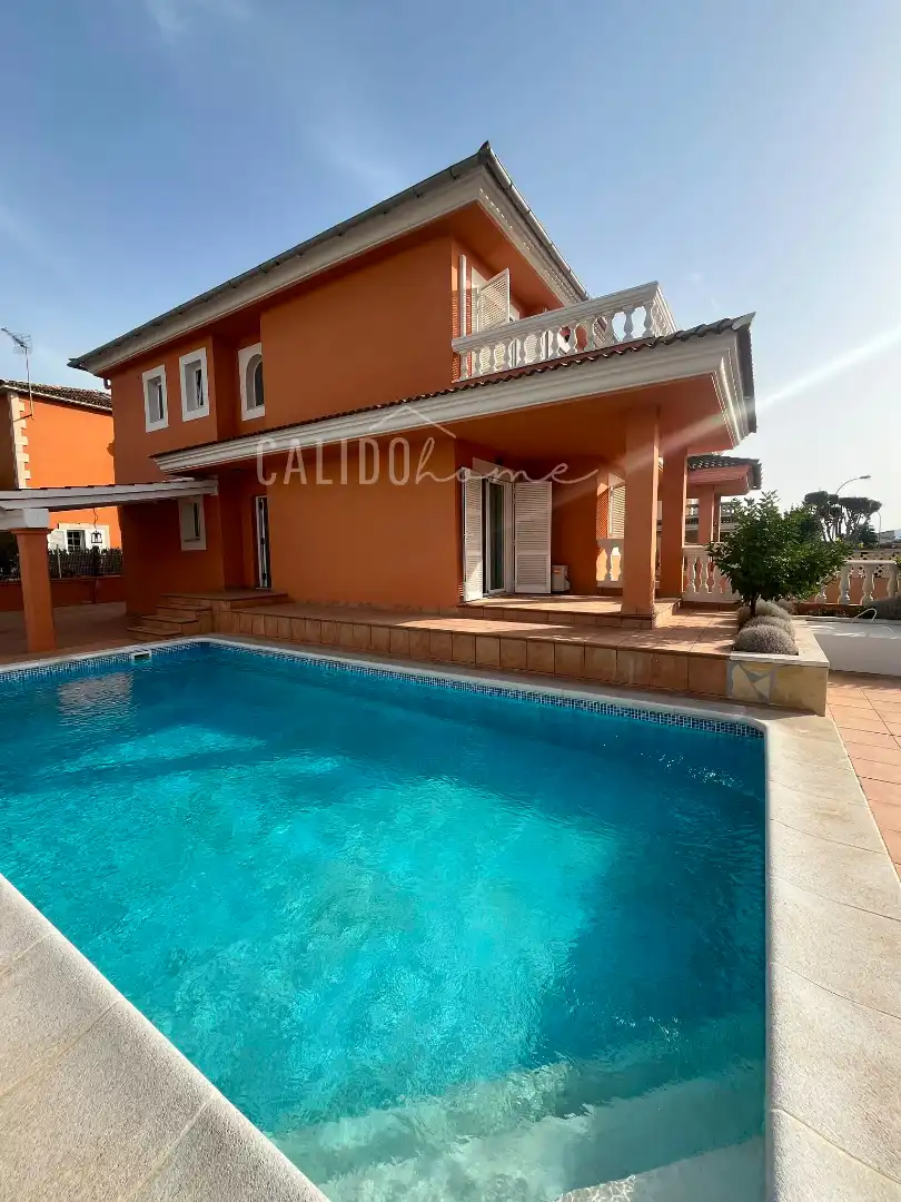 Piscina de Casa adosada en venda en Marratxí amb Aire condicionat, Calefacció i Jardí privat
