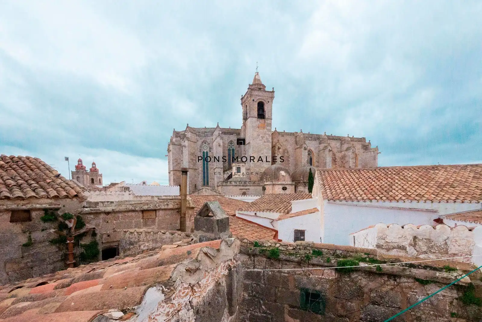 Vista exterior de Casa o xalet en venda en Ciutadella de Menorca amb Jardí privat, Terrassa i Balcó