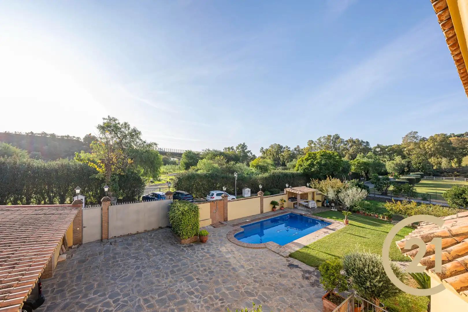 Jardín de Casa adosada en venta en Benahavís con Aire acondicionado, Jardín privado y Terraza